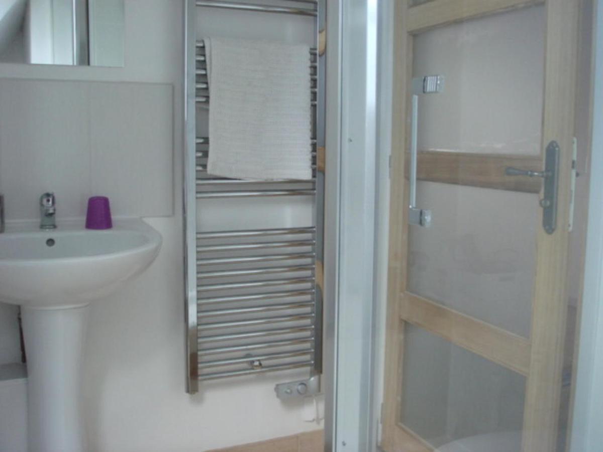 Captivating 2-Bed House With Log Burner In Kérien 외부 사진
